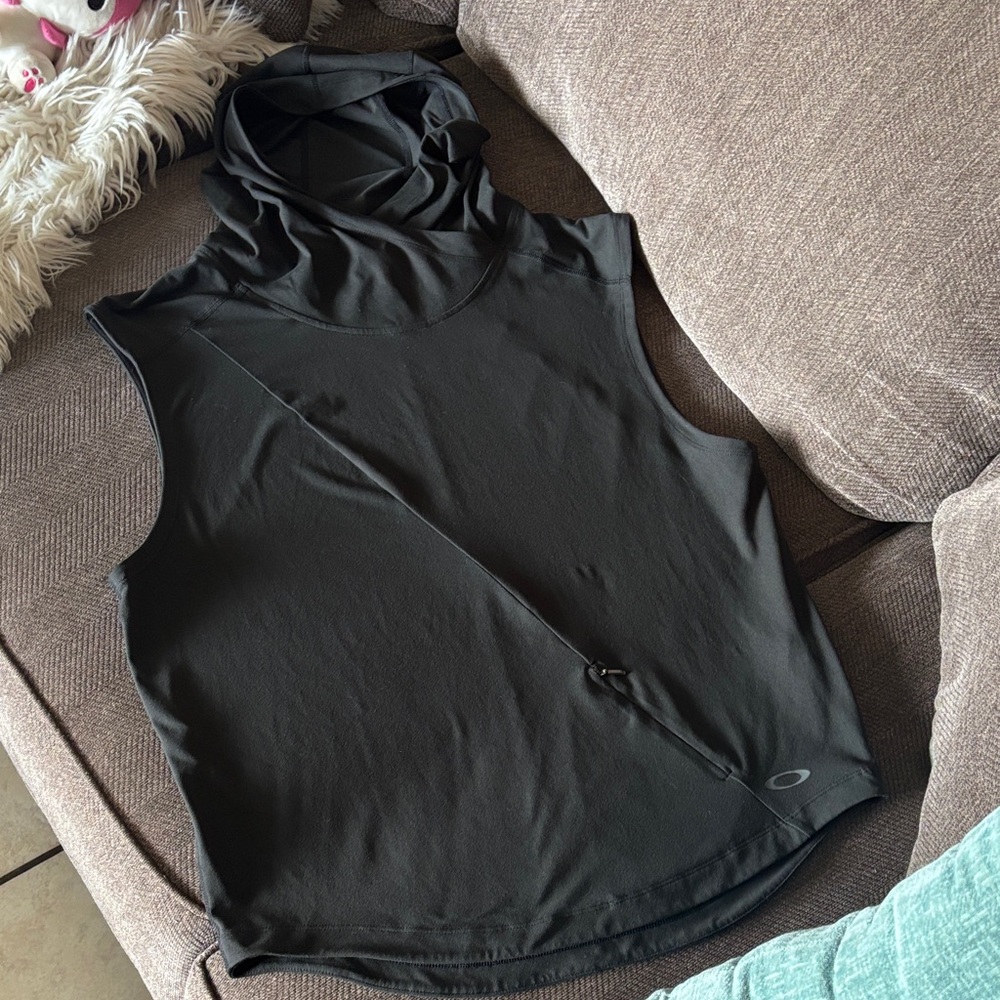 Oakley Black Sleeveless Hooded Top men’s sz m